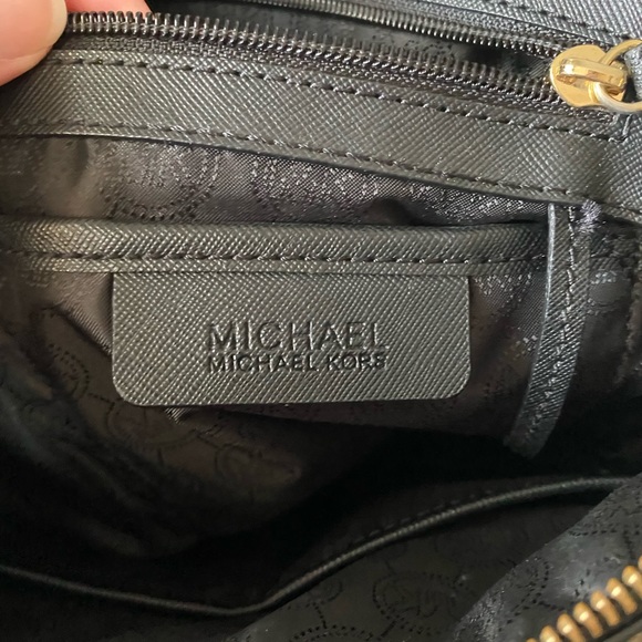 Michael Kors purse - Picture 5 of 6